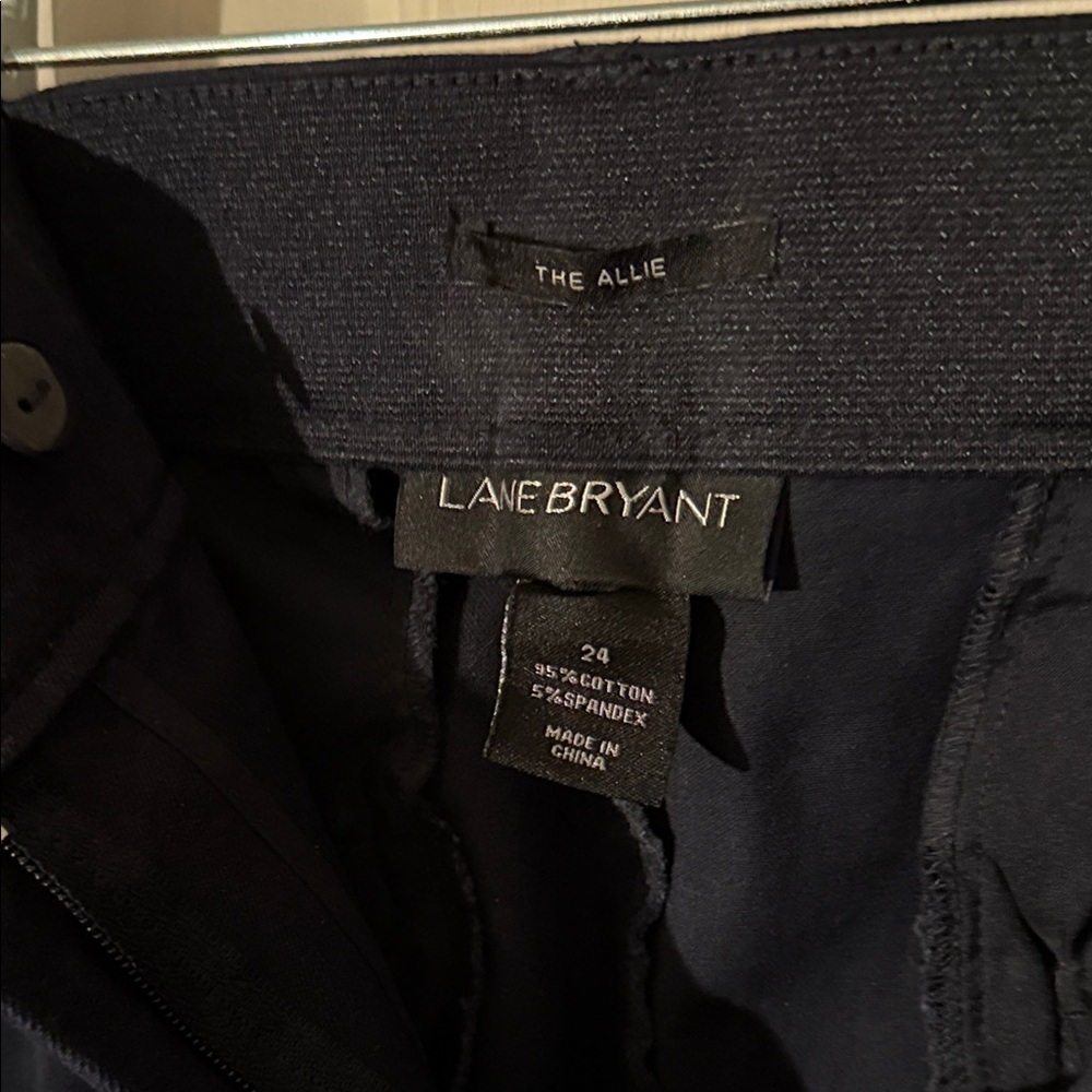 Lane Bryant Navy The Allie Size 24 Cropped Pants - Picture 7 of 10